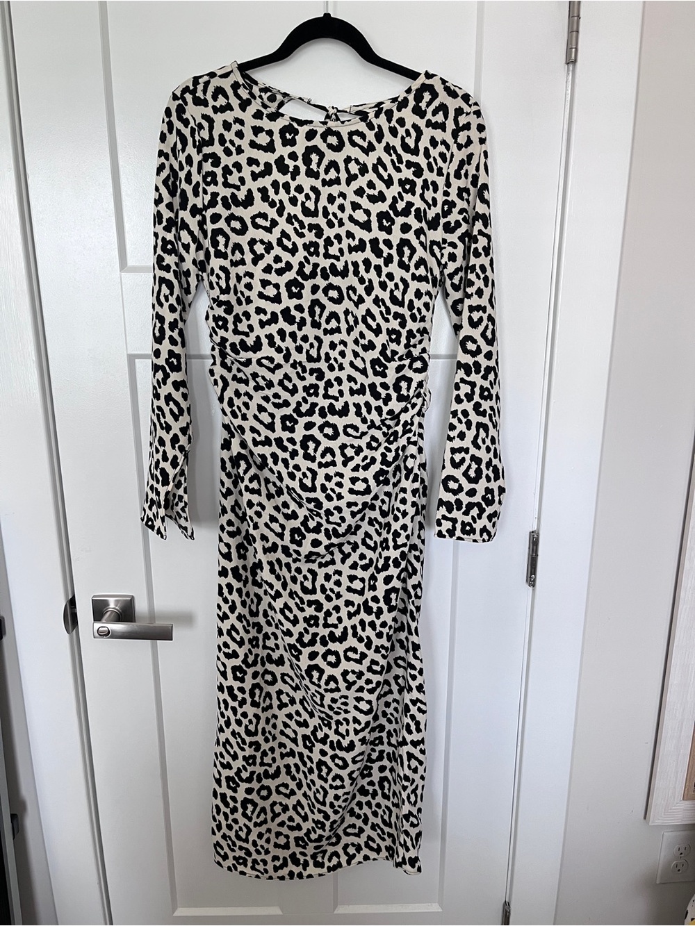 H&M Black and White Leopard Print Long Sleeve Dress